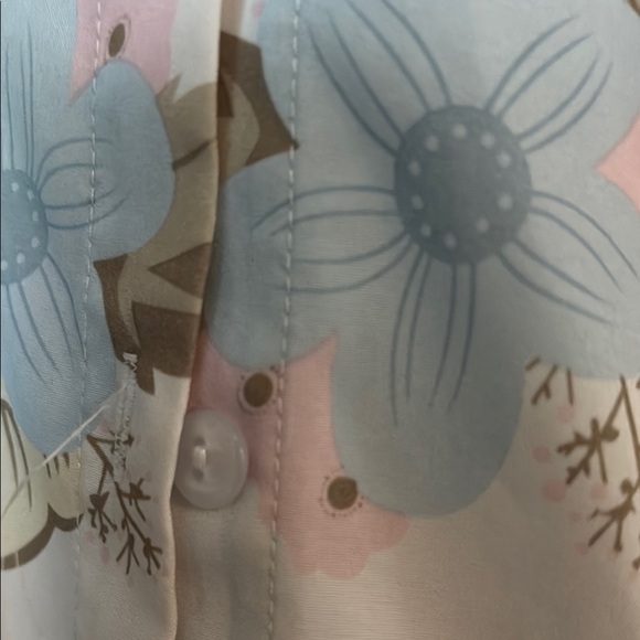 Cream and Blue Floral Blouse with Sporty Trim - Picture 3 of 3